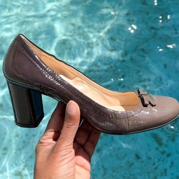 PRADA Brown Patent Leather Bow Block Heel Pumps Size IT37 - Picture 6 of 13